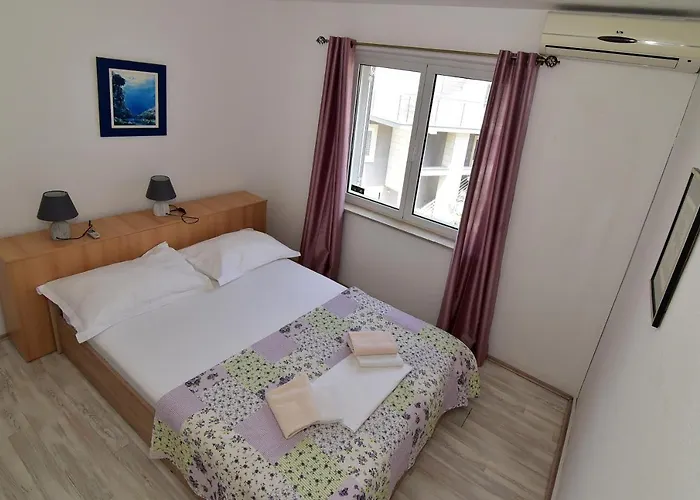 Apartament Dobrinic *