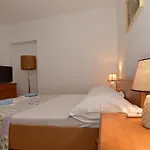 Dobrinic 아파트 마카르스카